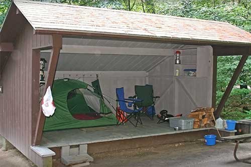 A lean-to campsite at Jamaica State Park