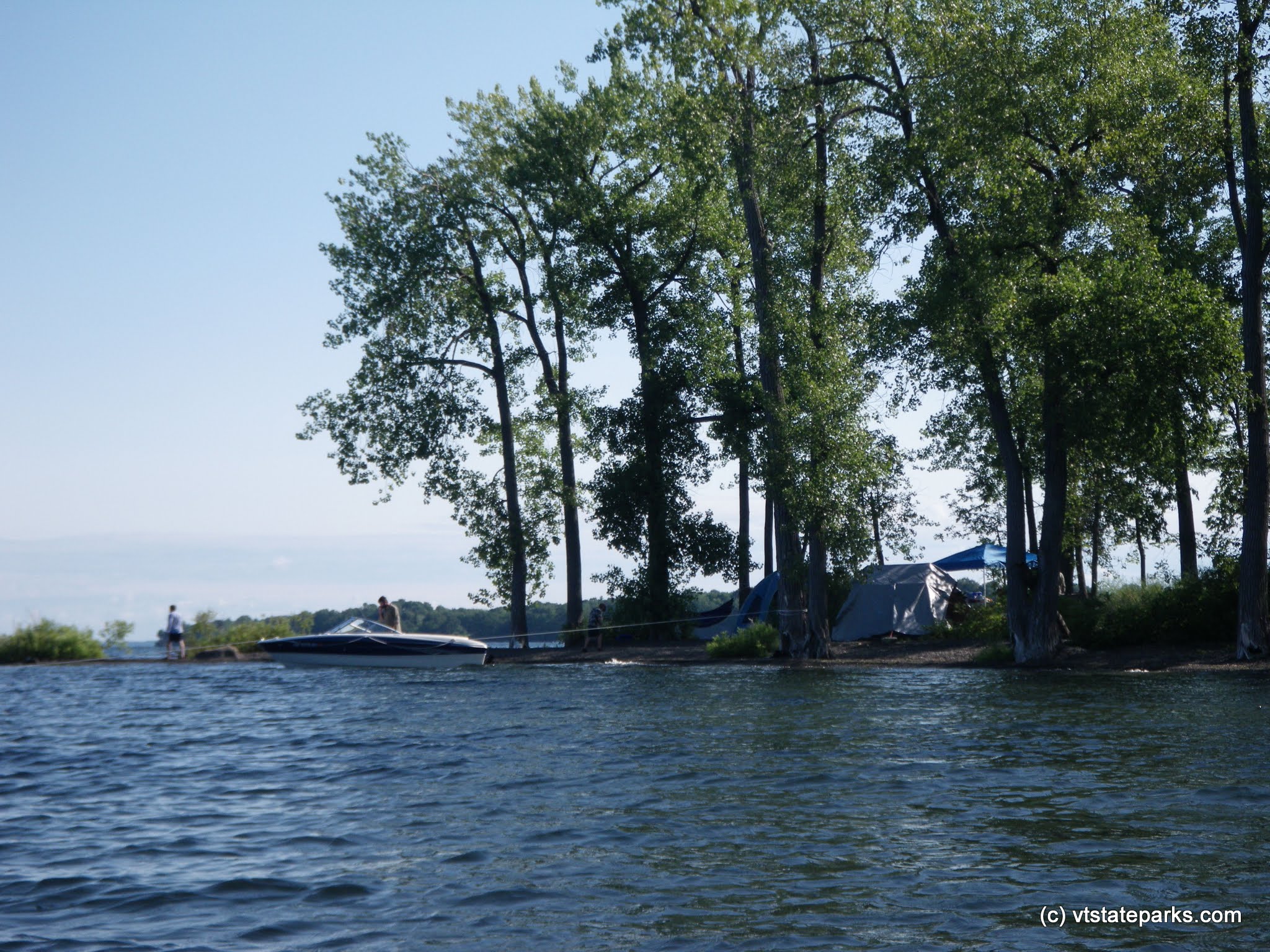 You can tie your boat up at some sites at Knight Island State Park