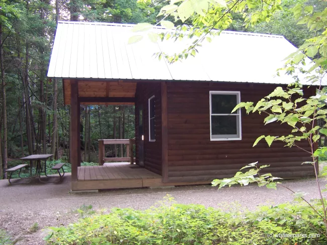 Exterior of Cabin Whitetail at Gifford Woods State Park