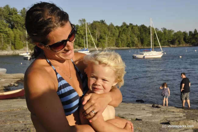 People and boats at Kingsland Bay State Park by Julia Parent